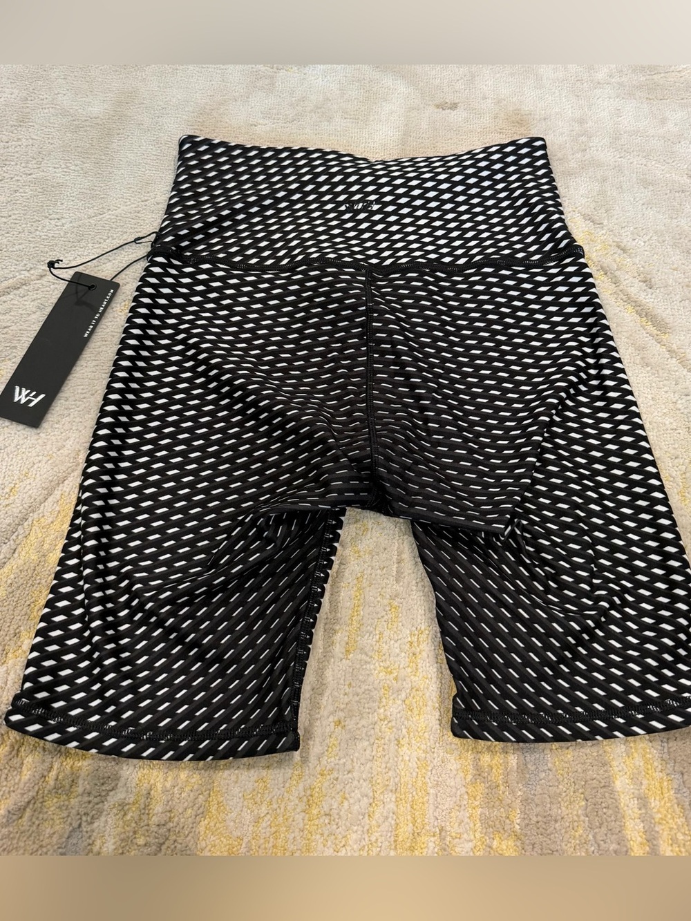 Wear It To Heart Kurt Reversible High Waisted Biker Shorts Black Rhombus M - Picture 6 of 6